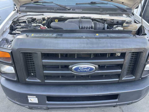 2010 Ford E-Series E-250