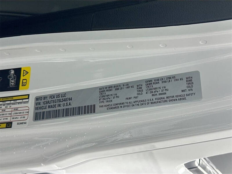 2025 Jeep Gladiator Mojave X