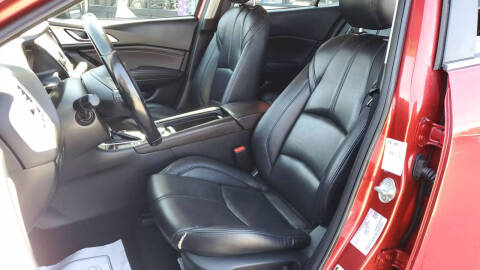 2018 Mazda MAZDA3 Touring