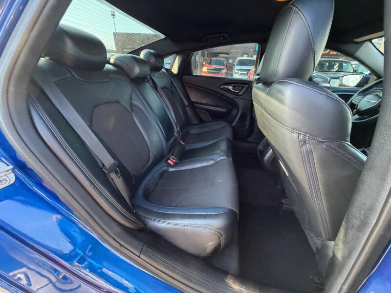 2015 Chrysler 200 S