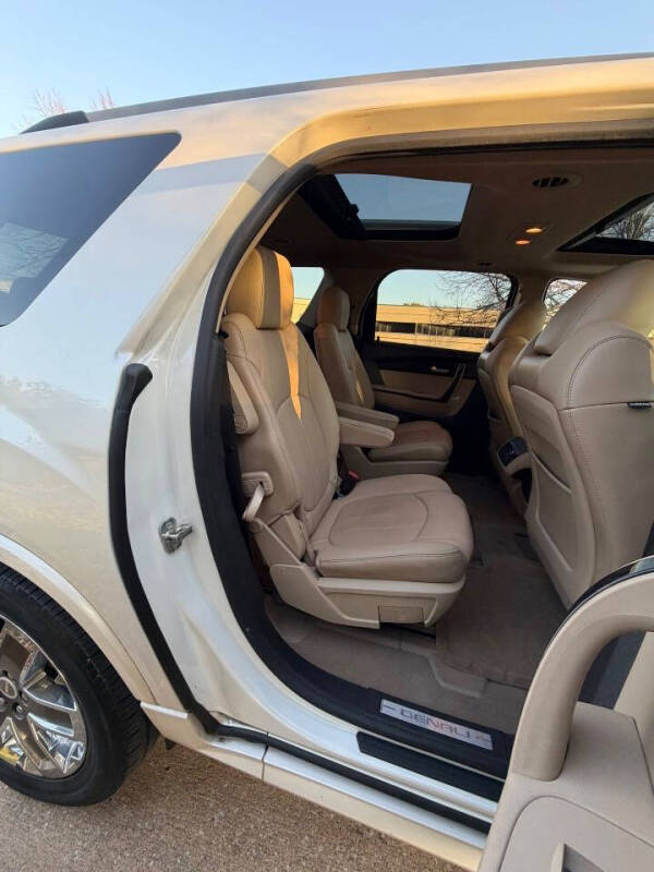 2011 GMC Acadia Denali