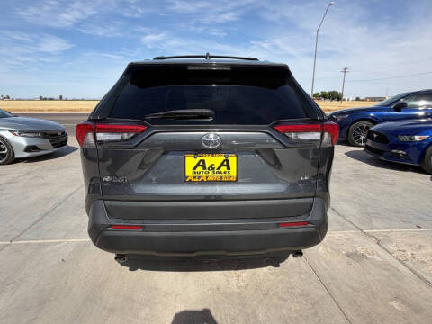 2020 Toyota RAV4 LE