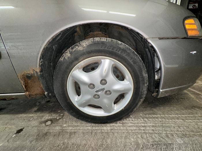 2000 Nissan Altima XE