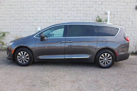 2019 Chrysler Pacifica Touring L Plus