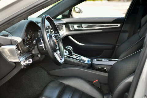 2018 Porsche Panamera Turbo S E-Hybrid