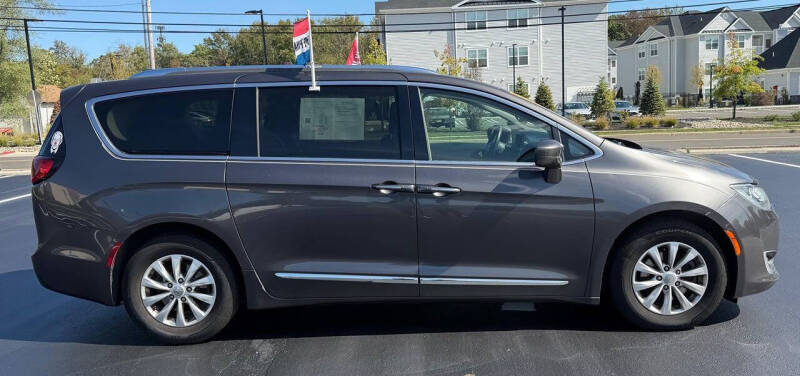 2018 Chrysler Pacifica Touring L