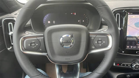 2026 Volvo XC40 B5 Ultra Black Edition