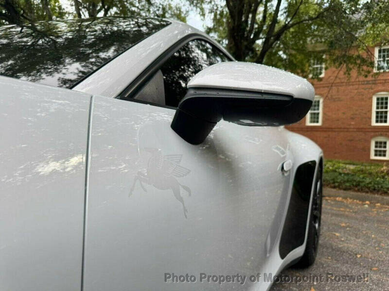 2025 Porsche 911 Carrera