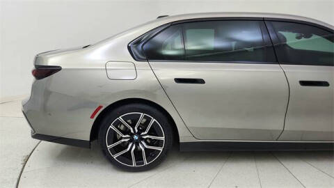 2023 BMW 7 Series 740i