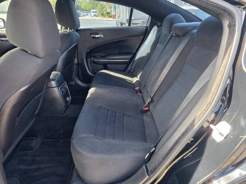 2013 Dodge Charger SE