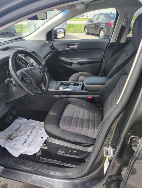 2020 Ford Edge SE
