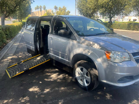 2013 Dodge Grand Caravan for sale at Fiesta Motors in Winnetka CA
