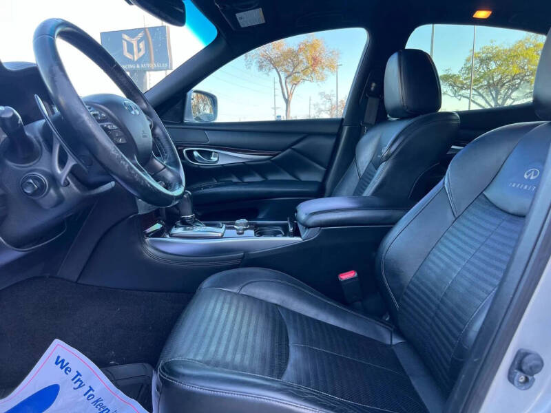 2014 Infiniti Q70 3.7