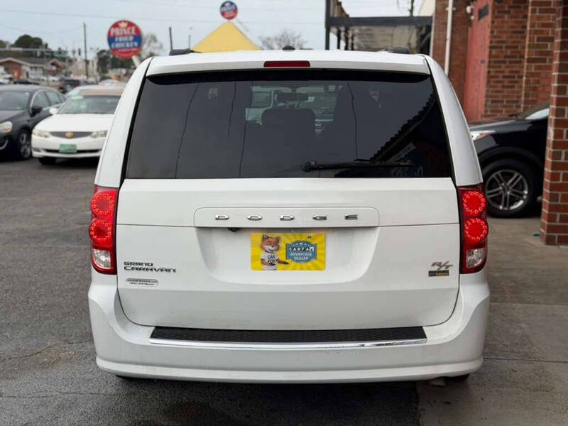 2016 Dodge Grand Caravan R/T