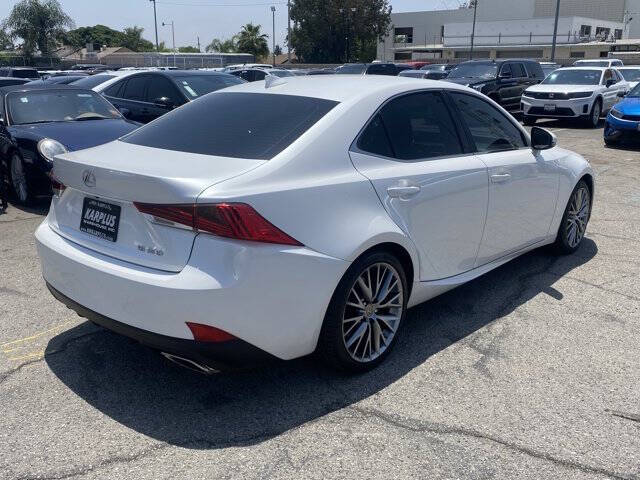 2018 Lexus IS 300