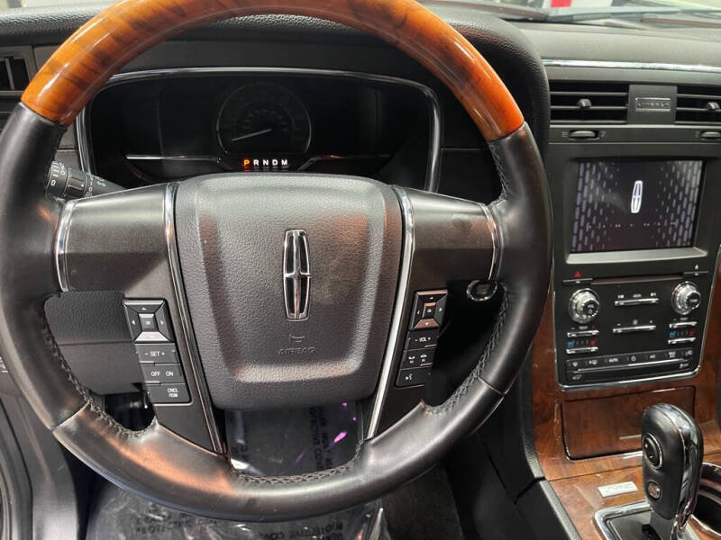 2016 Lincoln Navigator Select