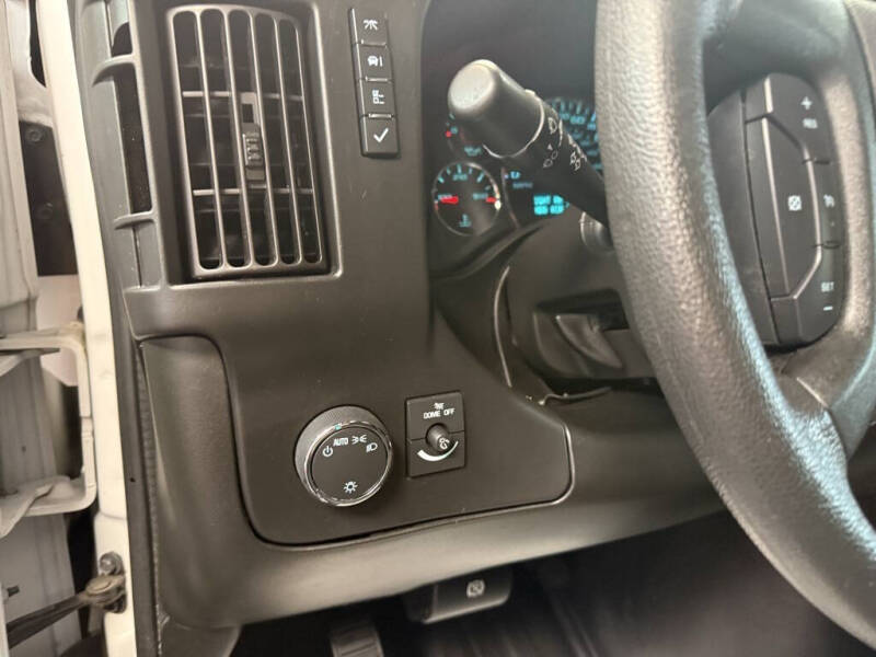 2023 GMC Savana 2500