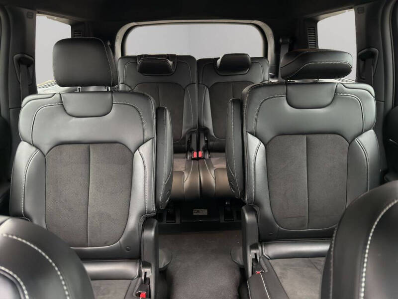 2022 Jeep Grand Cherokee L Laredo