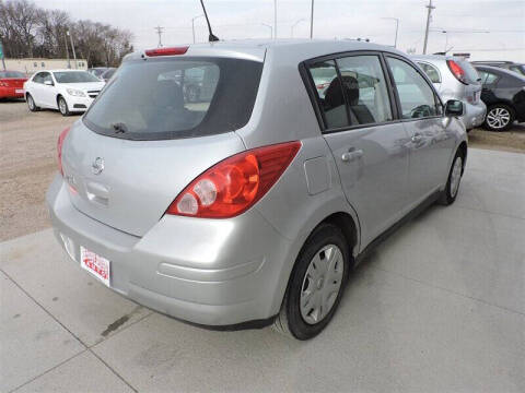 2011 Nissan Versa 1.8 S
