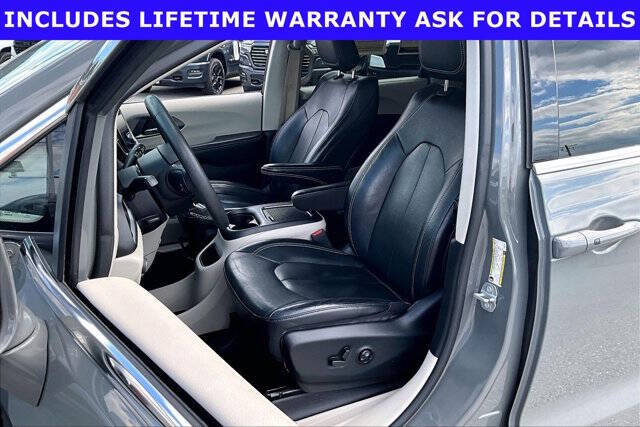 2022 Chrysler Pacifica Touring L