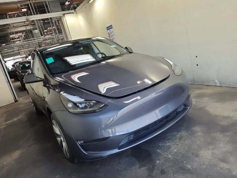 2023 Tesla Model Y Long Range