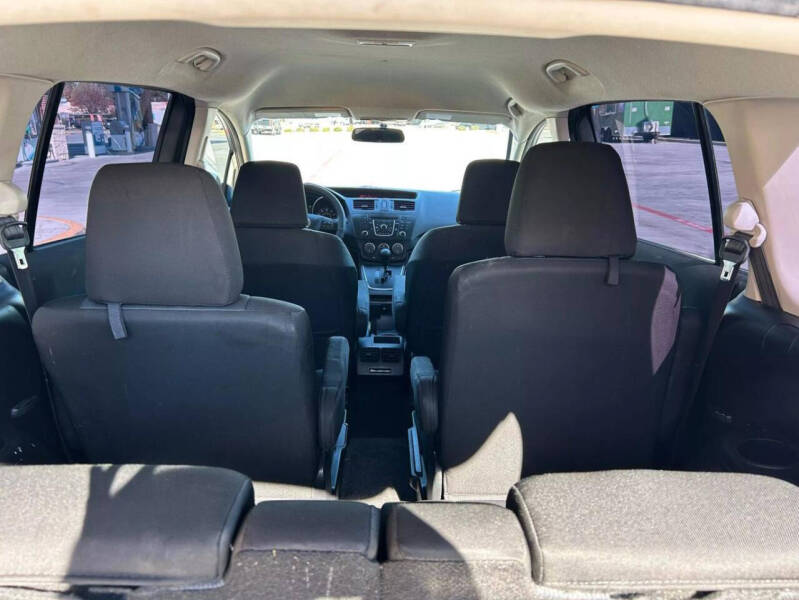 2015 Mazda MAZDA5 Sport