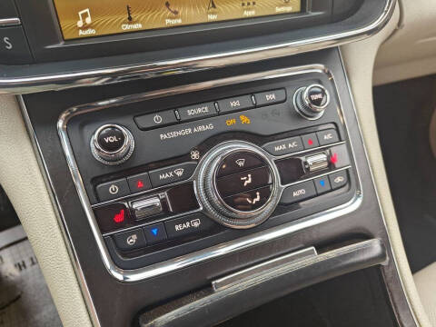 2018 Lincoln Continental Select