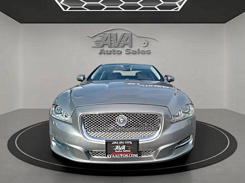 2012 Jaguar XJL Portfolio