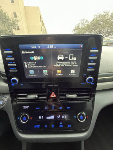 2020 Hyundai Ioniq Hybrid SE