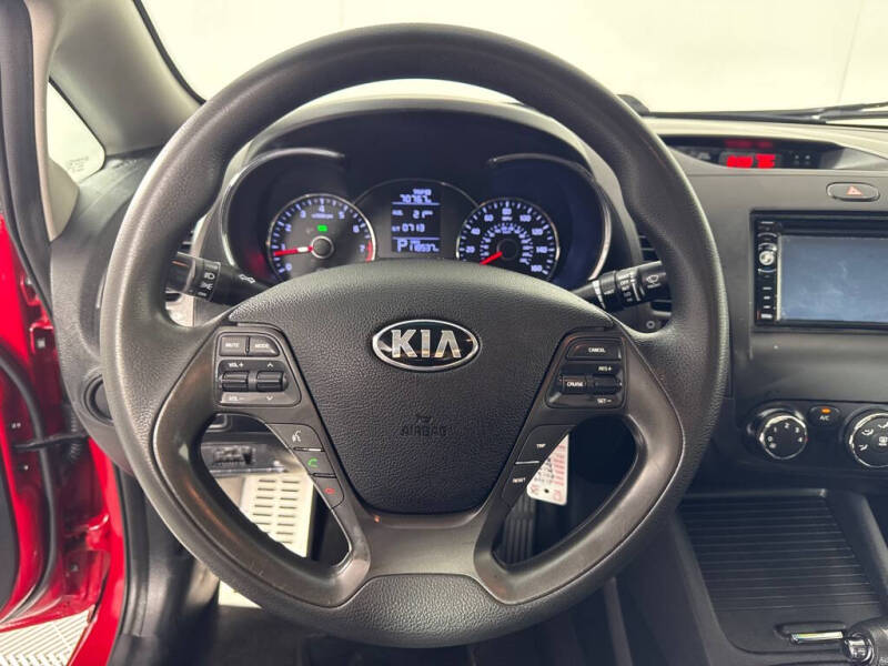 2016 Kia Forte LX photo 13