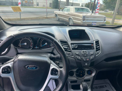 2015 Ford Fiesta SE