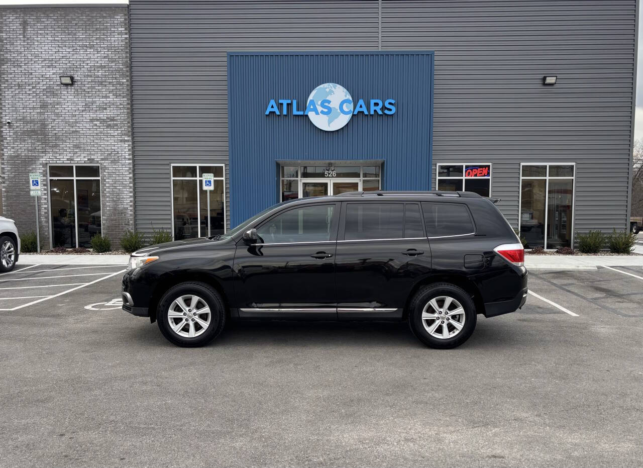 2012 Toyota Highlander Base's photo