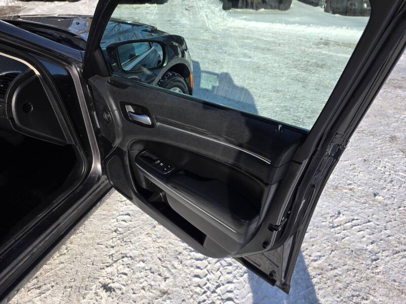 2020 Chrysler 300 Touring