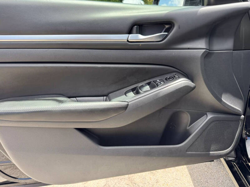 2022 Nissan Altima 2.5 SV