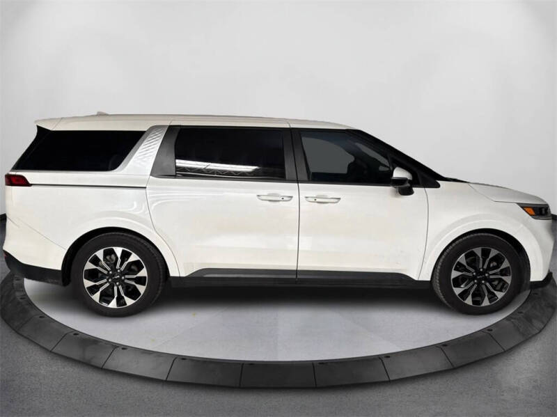 2022 Kia Carnival EX