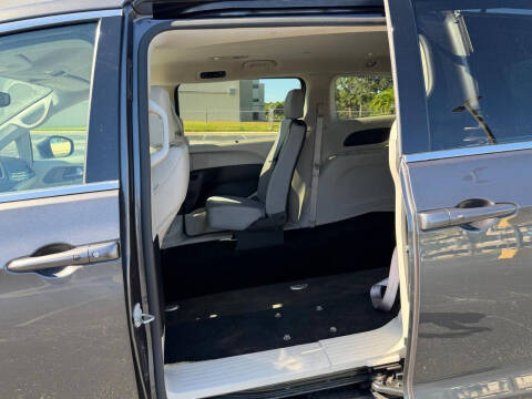 2021 Chrysler Voyager LXi