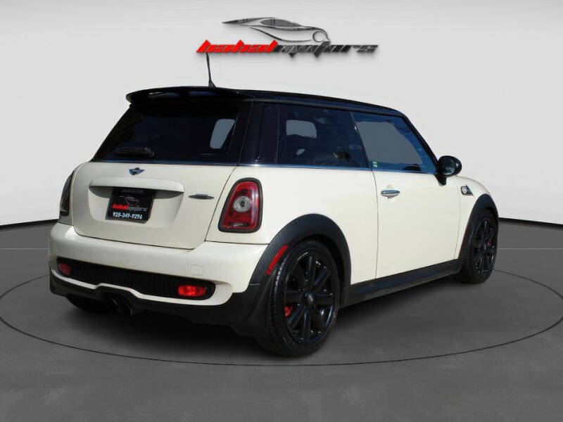2010 MINI Cooper John Cooper Works