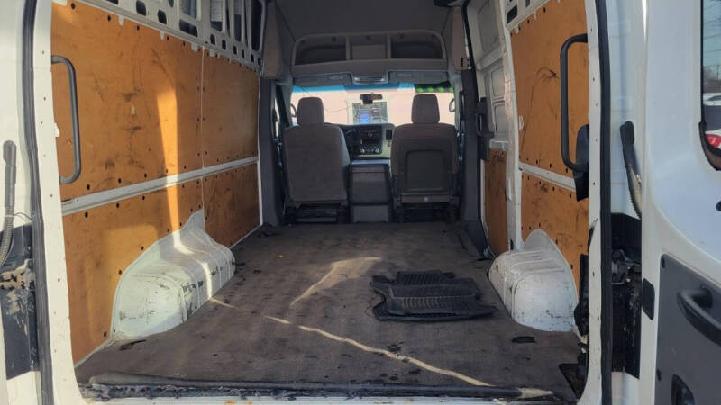 2017 Nissan NV 2500 HD SV