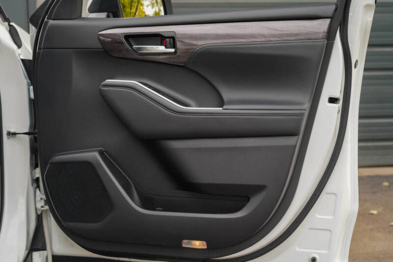 2022 Toyota Highlander Limited