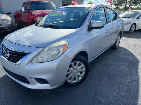 2013 Nissan Versa for sale at Auto Loans and Credit in Hollywood FL