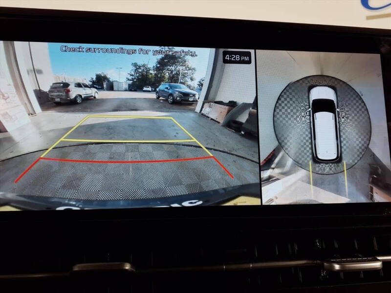 2023 Kia Carnival SX