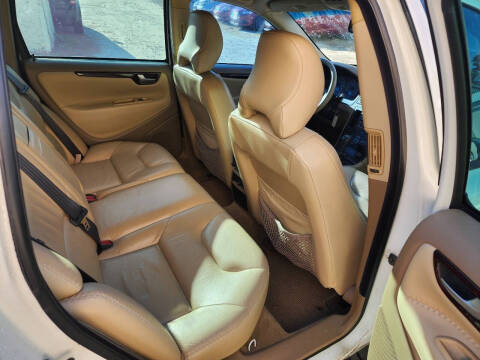 2004 Volvo XC70