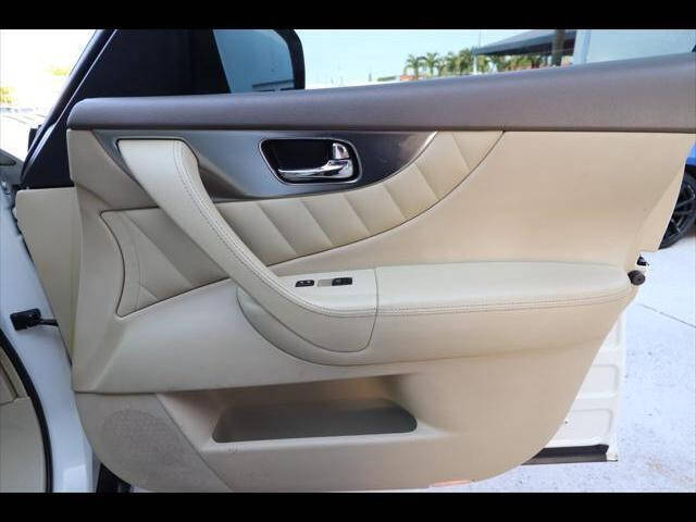2010 INFINITI FX35 SUV / Crossover - $6,597