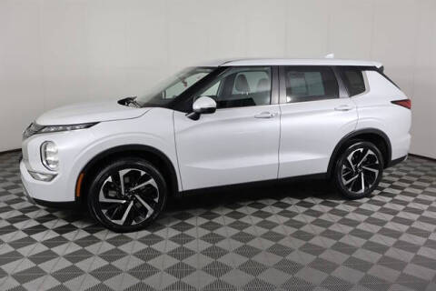 2023 Mitsubishi Outlander SE