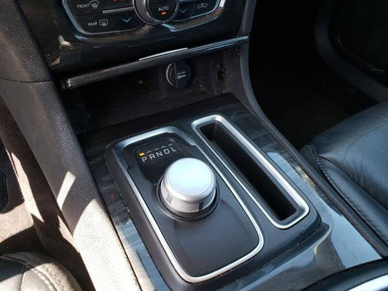 2017 Chrysler 300 Limited