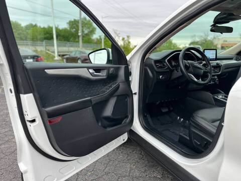 2020 Ford Escape SEL