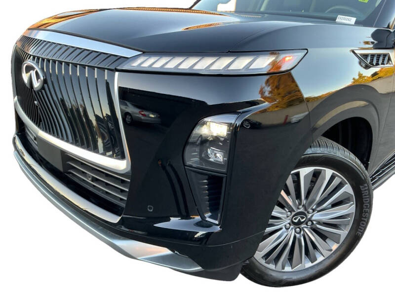 2025 Infiniti QX80 Luxe