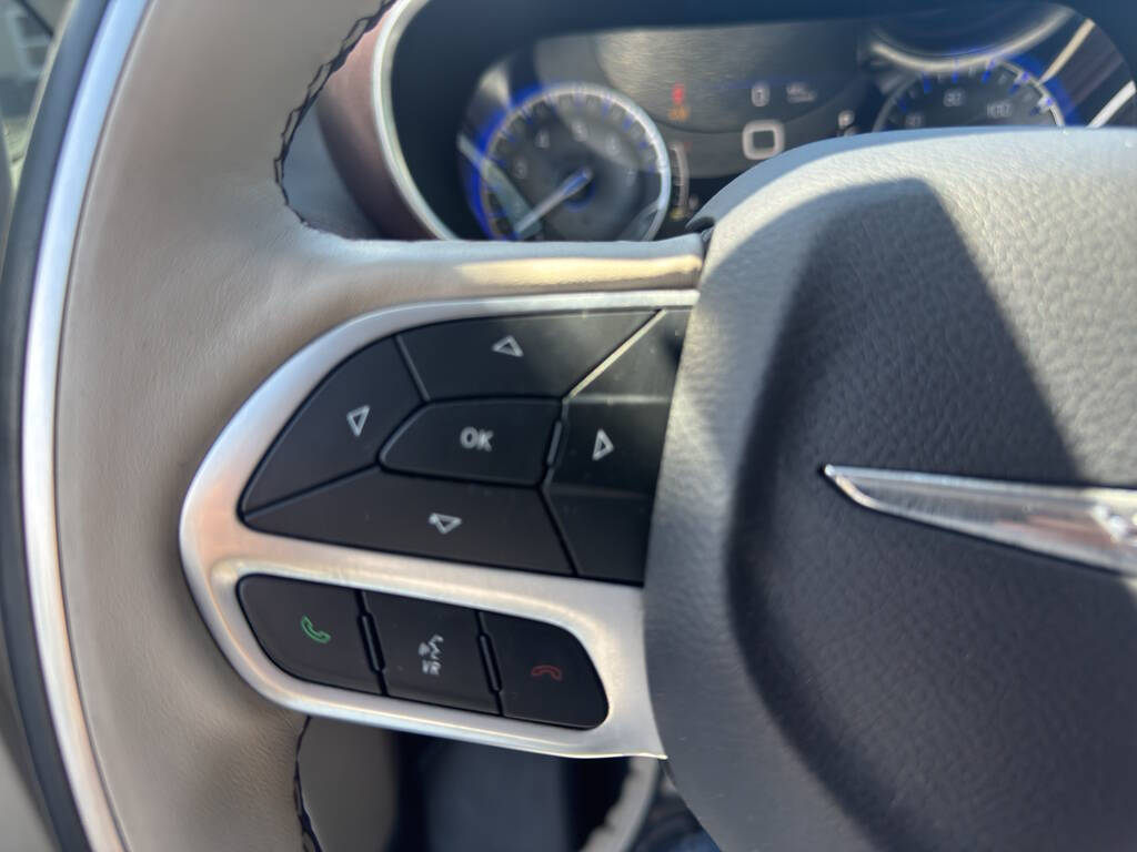 2020 Chrysler Pacifica 38