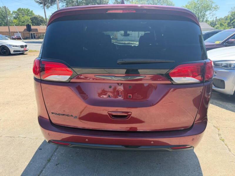 2018 Chrysler Pacifica Touring L Plus