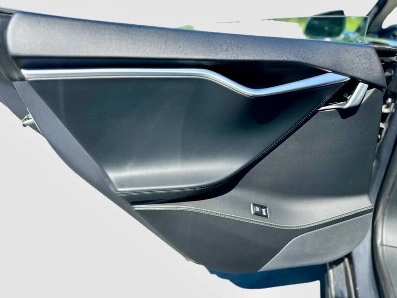2014 Tesla Model S